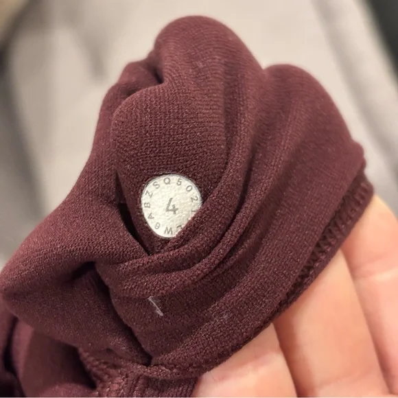 Lululemon Capri Burgundy Leggings Womens U.S. 6 - Picture 4 of 4